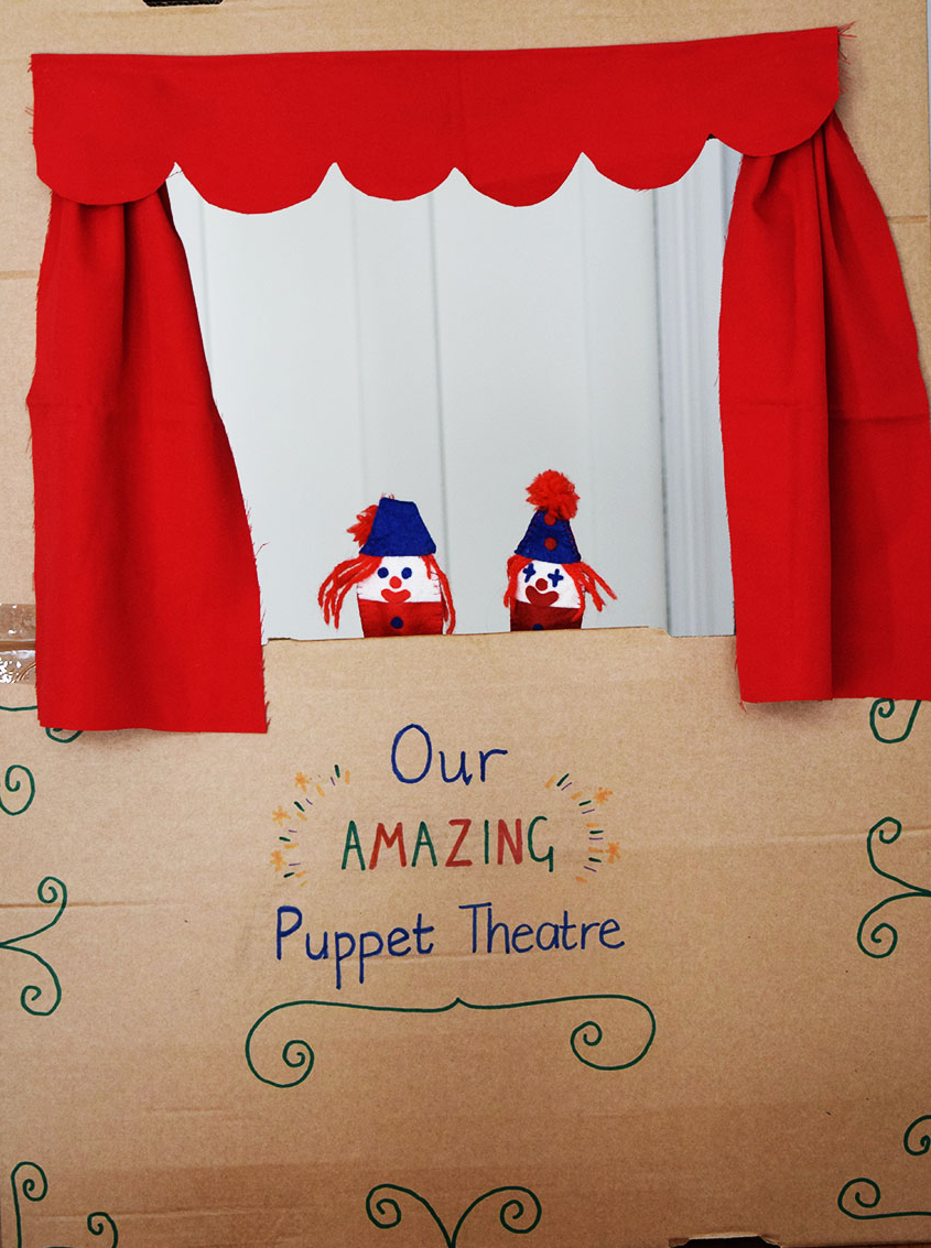 puppet theatre1 | lovemybooks | FREE reading resources for parents